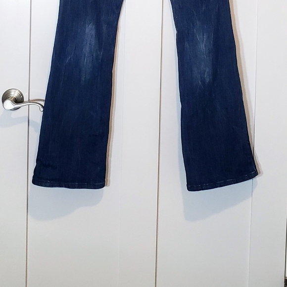 Way Women's Blue Jeans with Embellished Pockets Blingy Mid-Rise Bootcut Size 11 - Picture 12 of 13